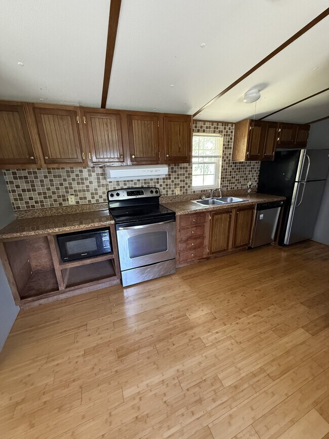 Building Photo - 3719 Fountain Cir