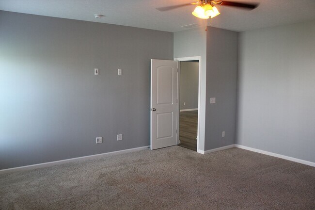 Building Photo - Beautiful Ranch in a popular Avon Community!