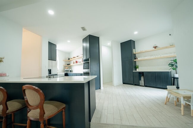 Building Photo - 1502 White Tail Ln