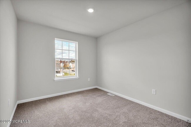 Building Photo - 220 Sandy Rdg Rd