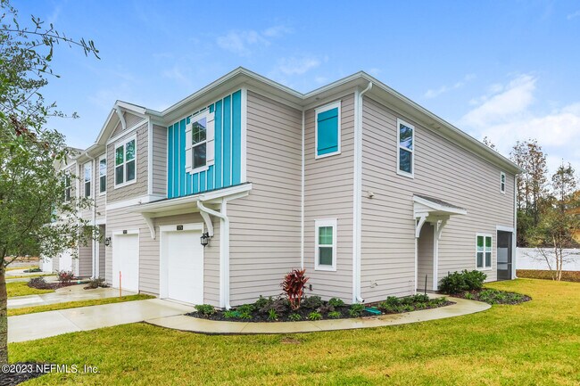 Building Photo - 7369 Palm Hills Dr