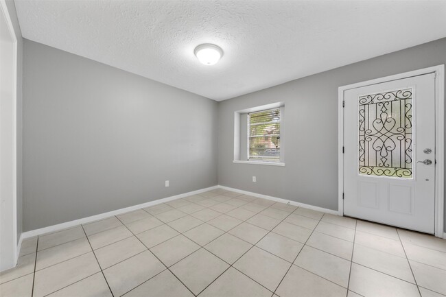 Building Photo - 11610 S Kirkwood Rd