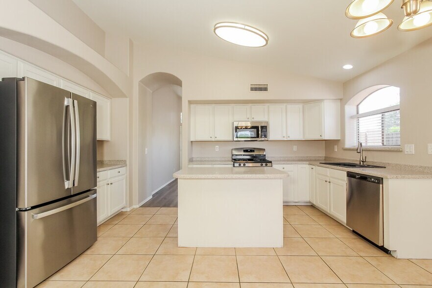 Building Photo - 1745 N 125th Dr
