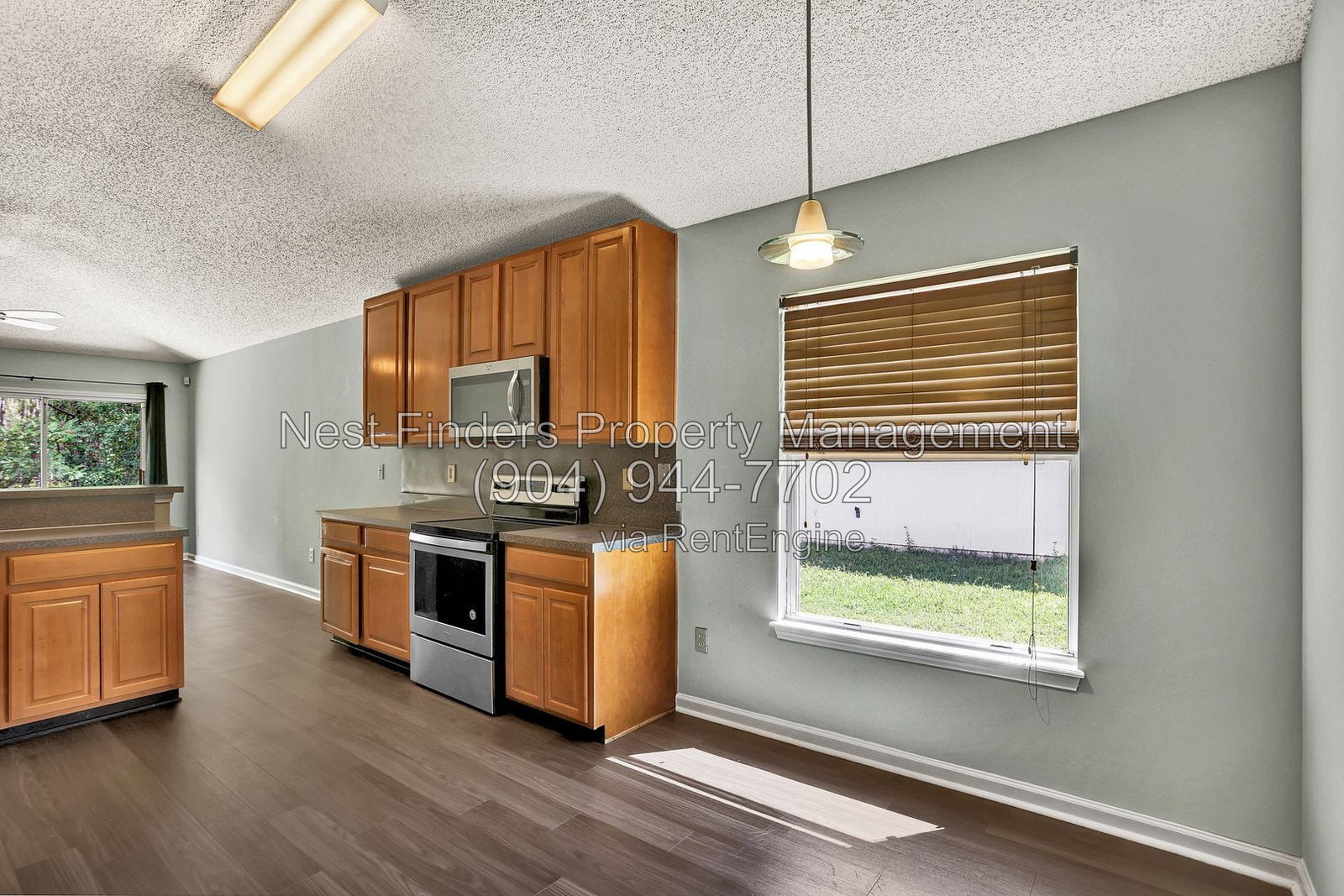 Building Photo - 9245 Hawks Run Ln
