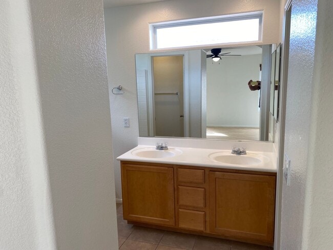 Building Photo - Silverado Ranch Home for Rent