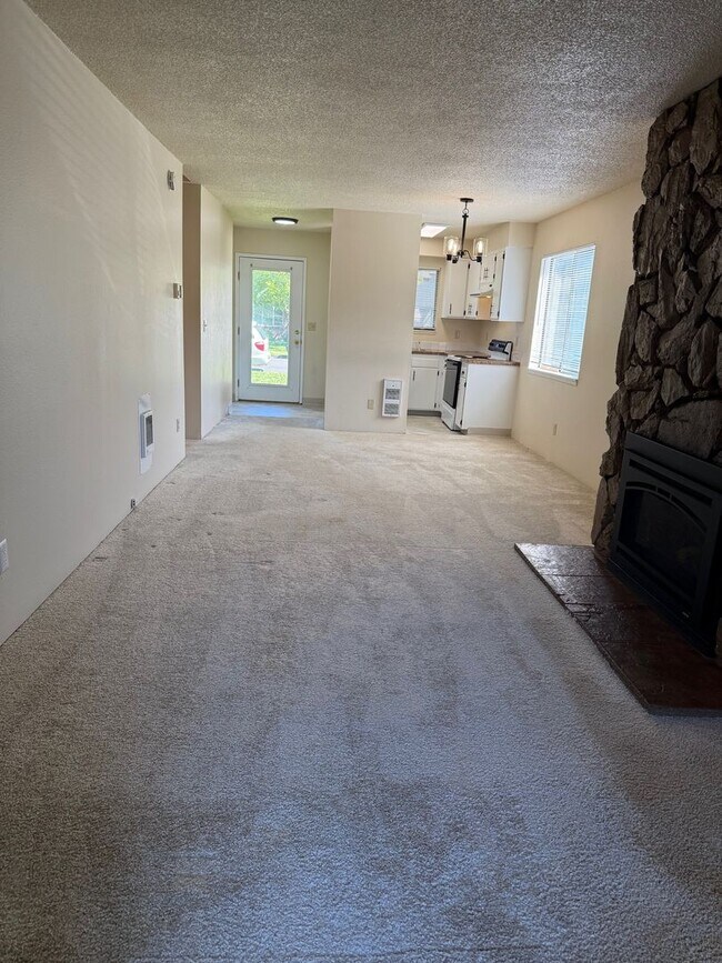 Building Photo - 162D00