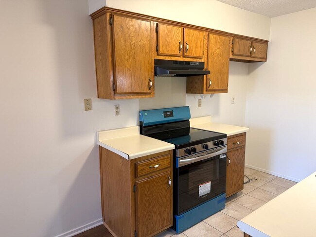 Building Photo - 4450 Cedar Creek Cove