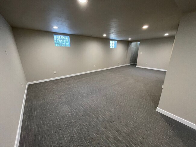 Building Photo - Newly Remodeled 2 Bed 1.5 Bath Home will Large Oversized 2-Stall Garage!