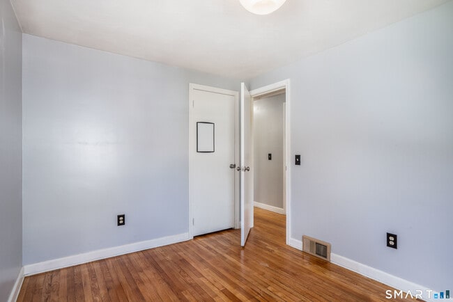 Building Photo - 114 Moreland Ave