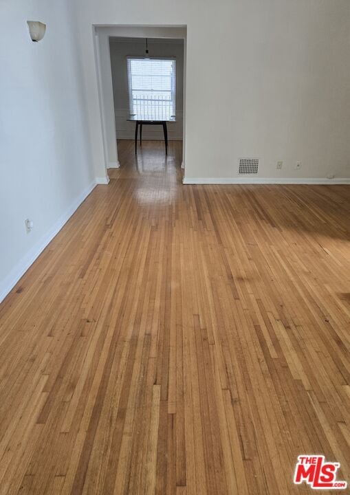 Building Photo - 1338 S Dunsmuir Ave