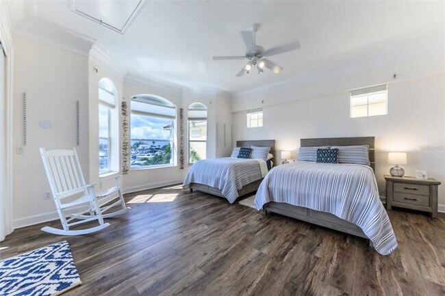 Building Photo - 3209 Sunset Key Cir