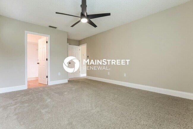 Building Photo - 3 Bedroom Pet-Friendly Home in NORTH PORT, FL with Main Street Renewal