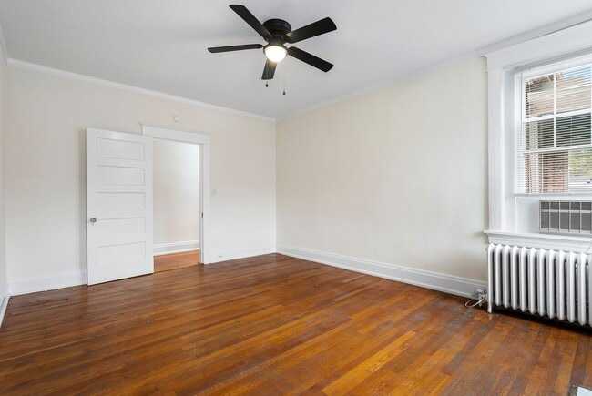 Building Photo - SPACIOUS 3 BEDROOM MUSEUM DISTRICT APARTMENT