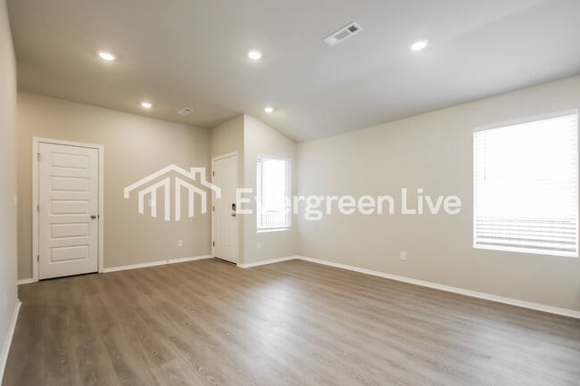 Building Photo - 6602 NW Kathleen St