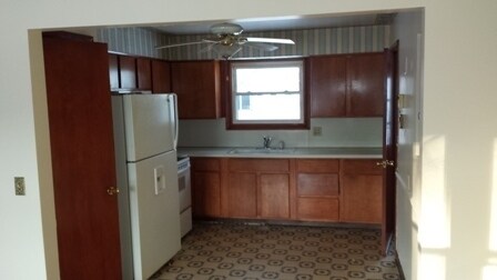 Building Photo - 470-472 Hazel