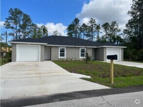 Building Photo - Newer Build Duplex Available Pine Lakes!