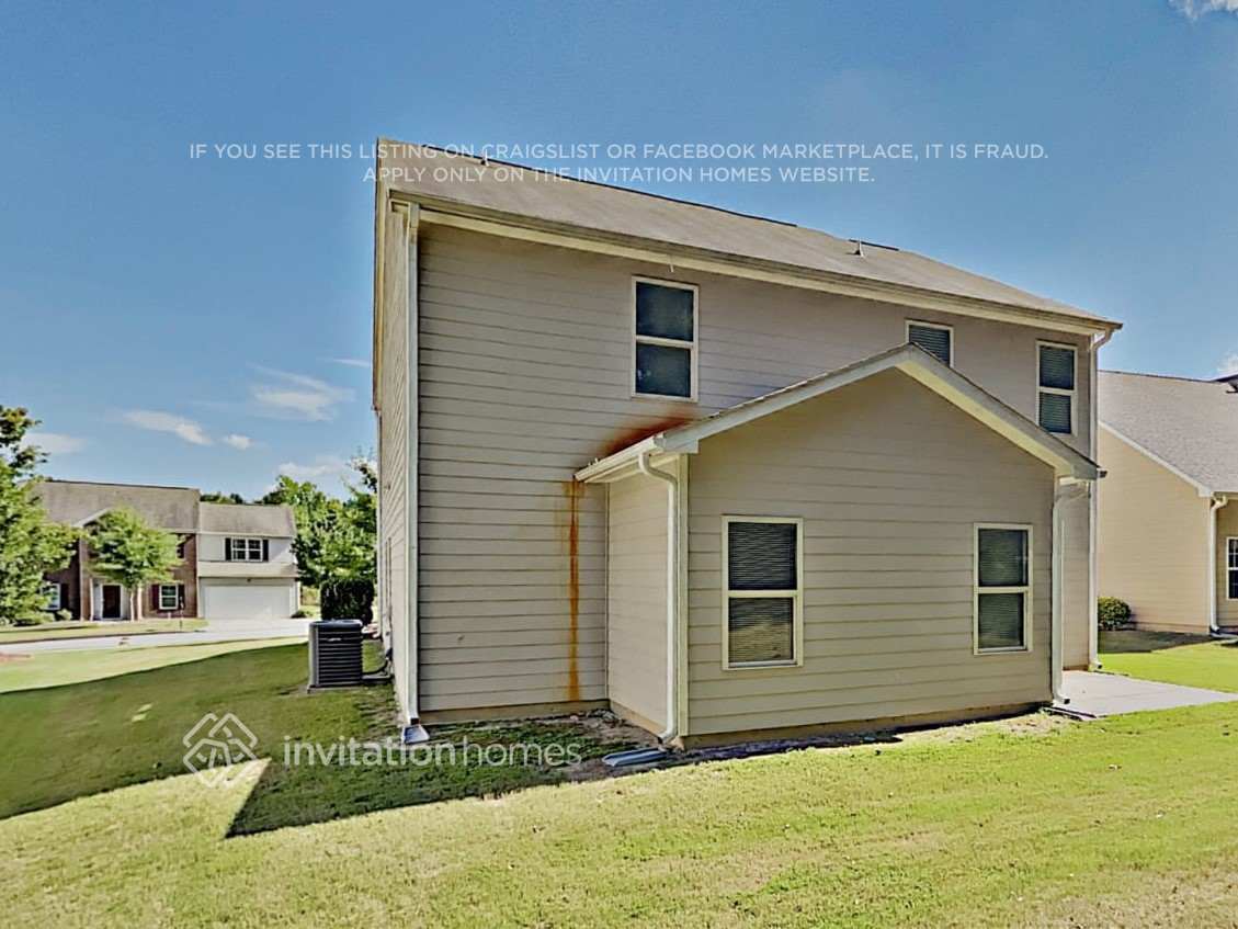 Building Photo - 3160 Franklin St
