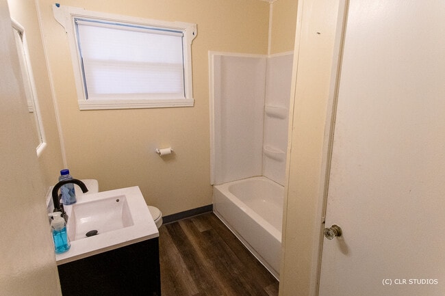 Building Photo - 394 W 15th St