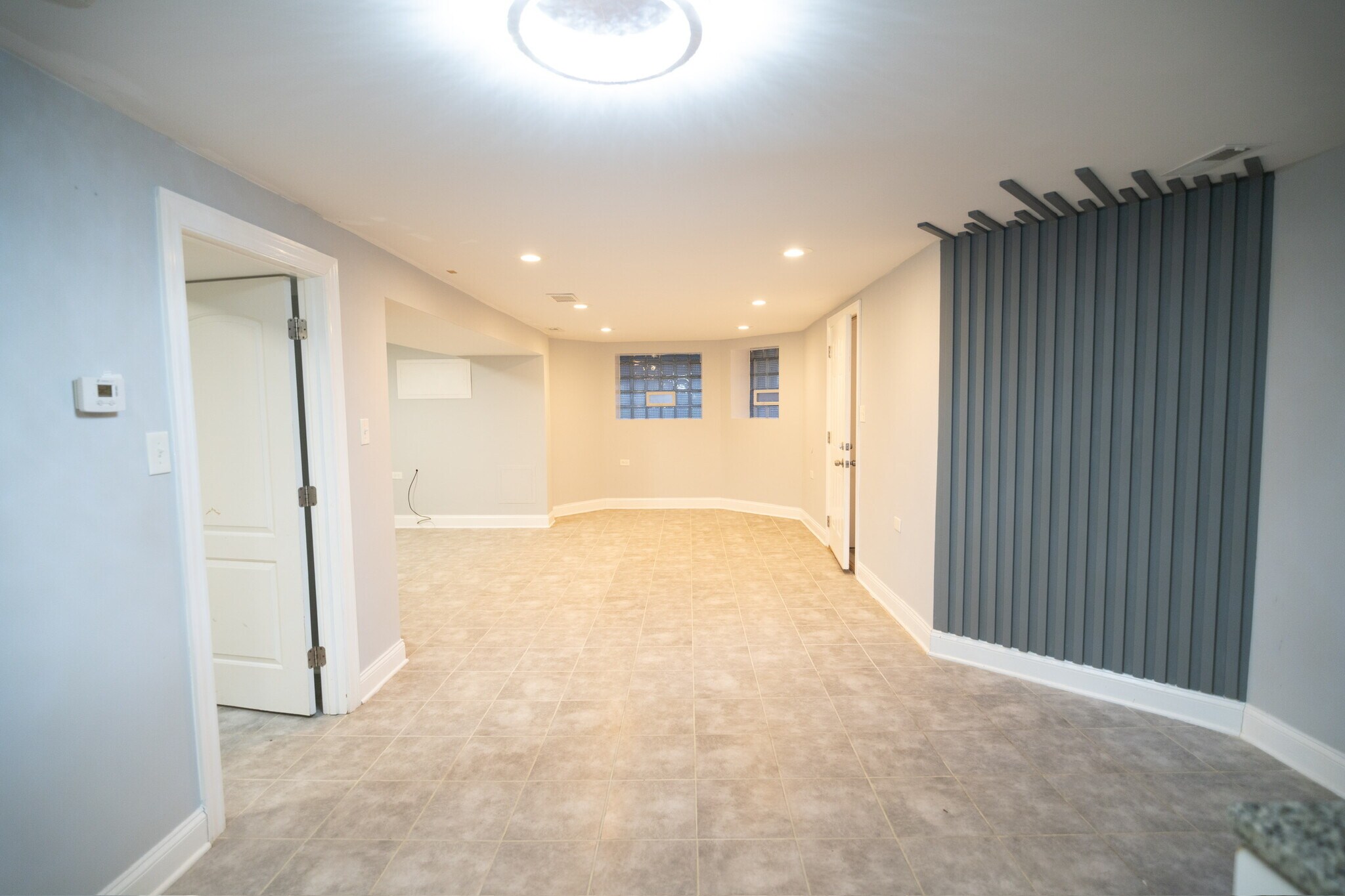 Building Photo - 7522 S Langley Ave