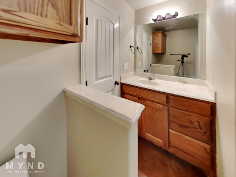 Building Photo - 104 Jolin Ln