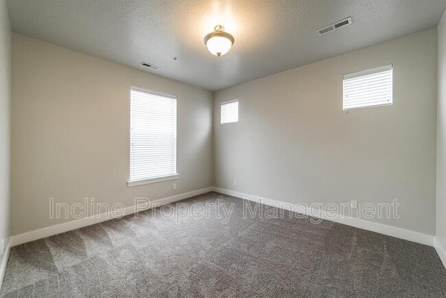 Building Photo - 619 N Emery Ln