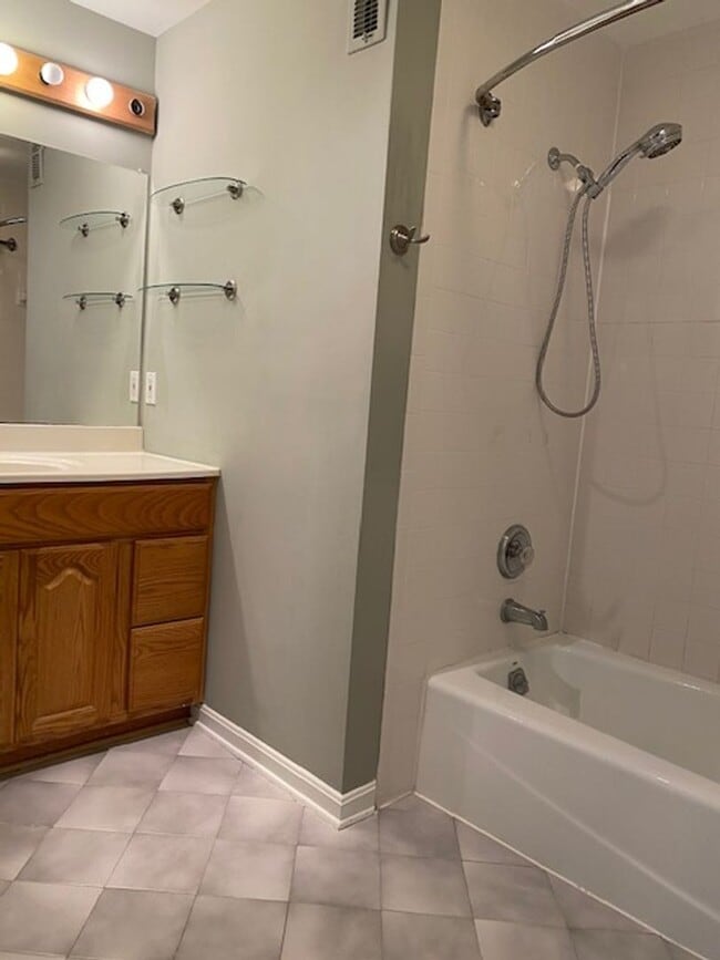 Building Photo - Single Family Home in Reston