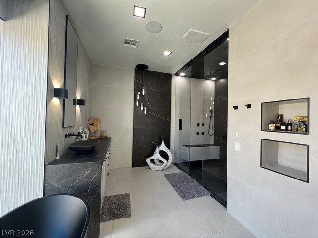 Building Photo - 11544 Bohemian Forest Ave