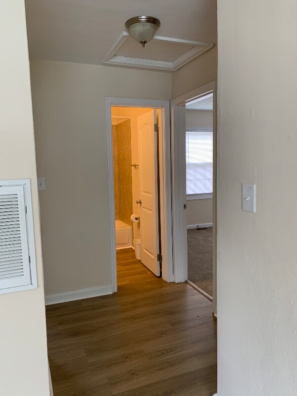 Building Photo - 631 Willow Dr