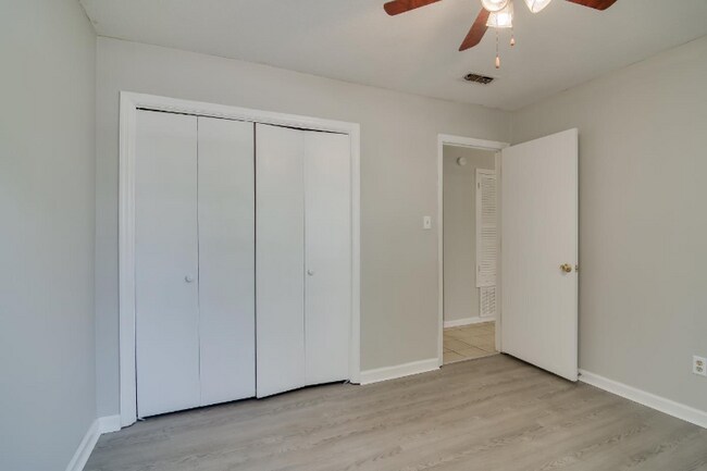 Building Photo - 2416 Winston Way
