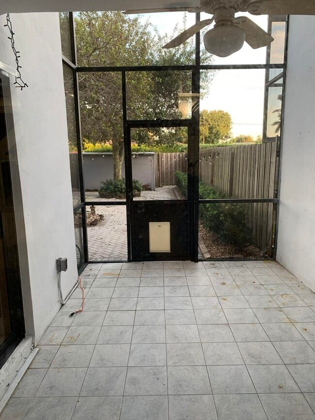 Building Photo - 1494 White Pine Dr