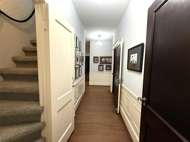 Building Photo - 3702 Audubon Pl