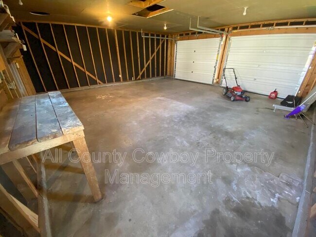 Building Photo - 1159 N 10th St