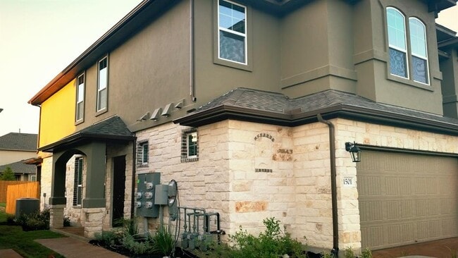 Building Photo - 13400 Briarwick Dr