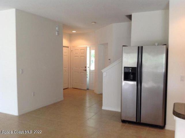 Building Photo - 131 Majestic Bay Ave