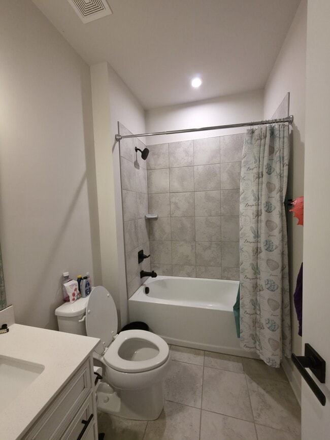 Building Photo - 9773 Oaklawn Blvd NW