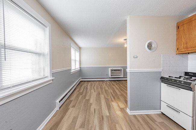 Building Photo - 5508 W 55th St