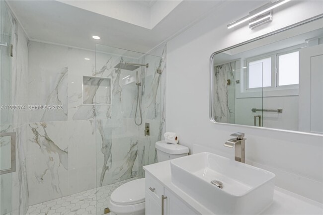 Building Photo - 10722 SW 77th Ave