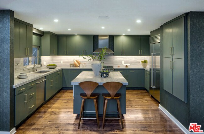 Building Photo - 9318 Warbler Way