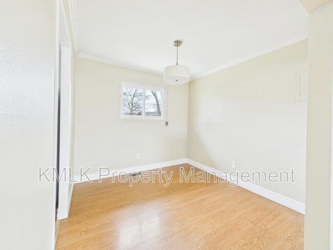 Building Photo - 3434 Lawndale Dr