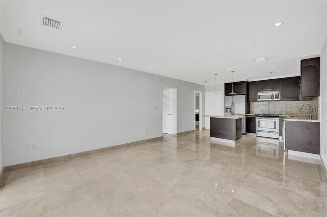 Building Photo - 7401 SW 82nd St