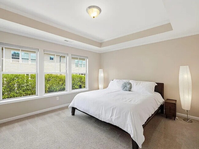 Building Photo - Lease OR Lease to Own