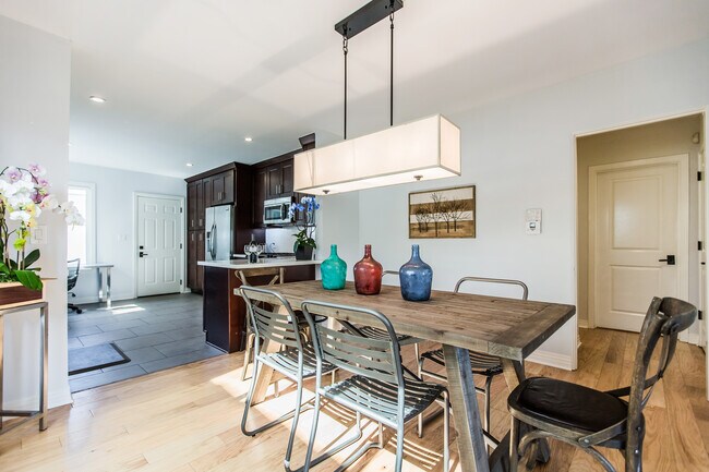 Building Photo - 8261 W 4th St