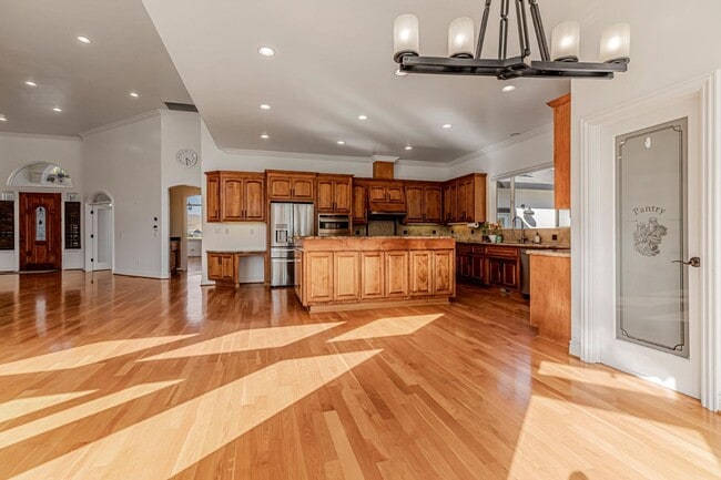 Building Photo - 1353 Perry Ct.