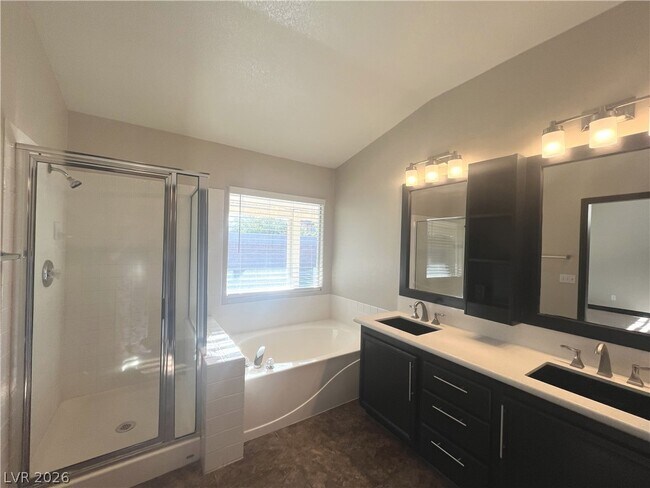 Building Photo - 1667 Tangerine Rose Dr