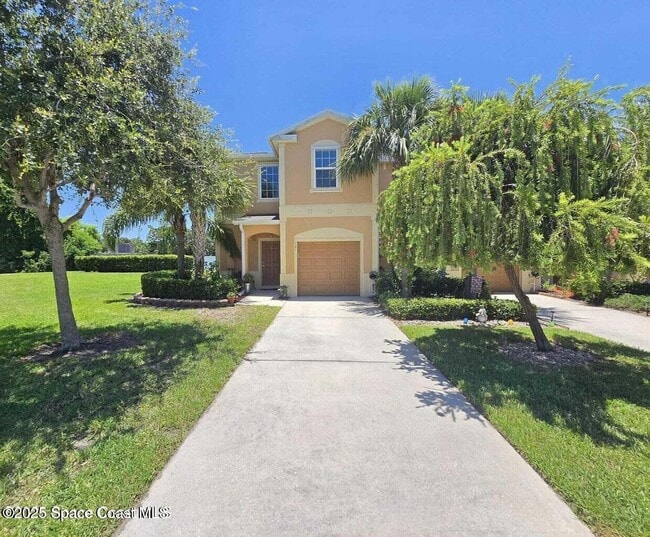 Building Photo - 2735 Revolution St