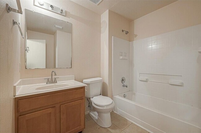 Building Photo - 1123 Desert Palms Ln