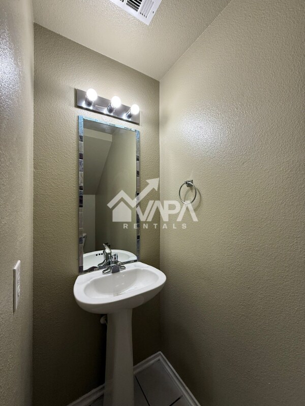 Building Photo - 5626 Red Canyon