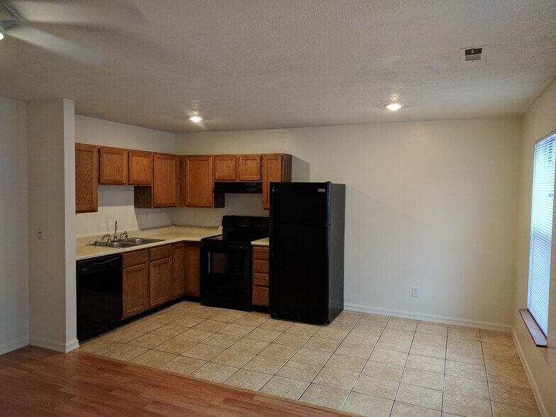 Building Photo - 141 Dublin Ln