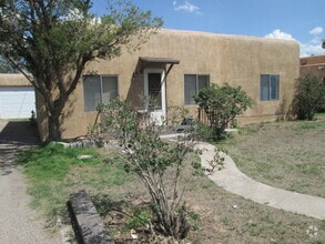 Building Photo - NEAR NORTH VALLEY PUEBLO 2/BD 1/BA 1/CG