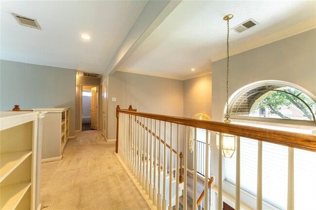 Building Photo - 311 Saunter Dr